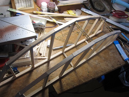 �O�A�g���X�S��