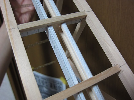 �O�A�g���X�S��