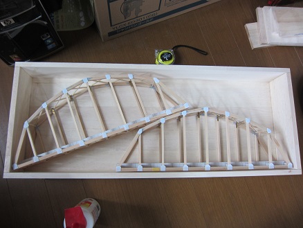 �O�A�g���X�S��