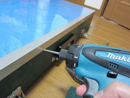 �O�A�g���X�S��