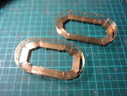 �O�A�g���X�S��