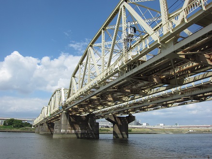 �O�A�g���X�S��