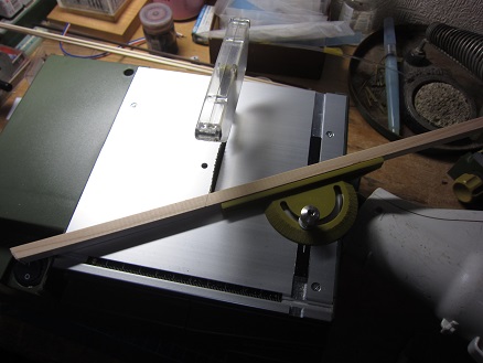 �O�A�g���X�S��