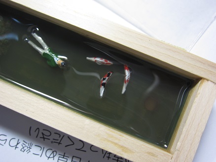 ��m�q���Q